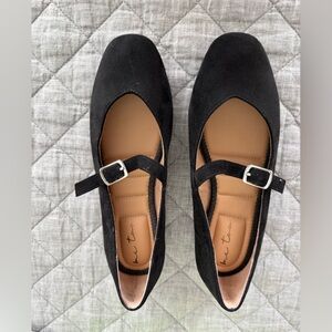 Me Too Sasha. Lack Faux Suede Mary Jane Flat - Women’s Size 7